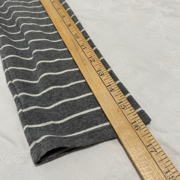 Motherhood Maternity Long Sleeve Gray Striped Hoodie Size Small - Picture 8 of 10